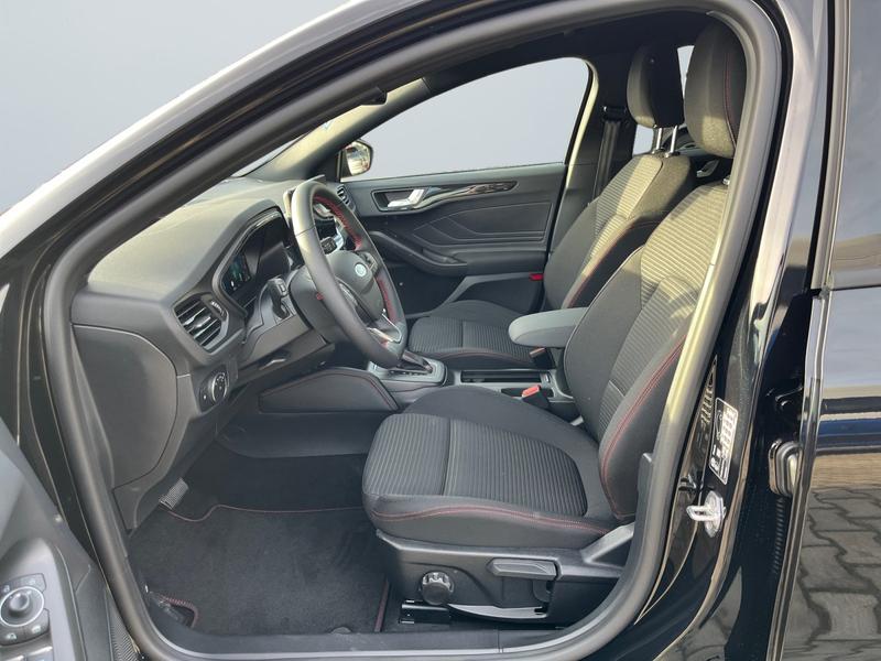 Ford Focus · ST-Line X