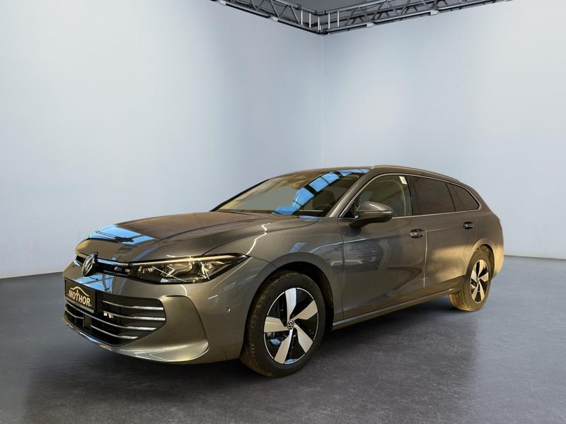 VW Passat Variant · Business