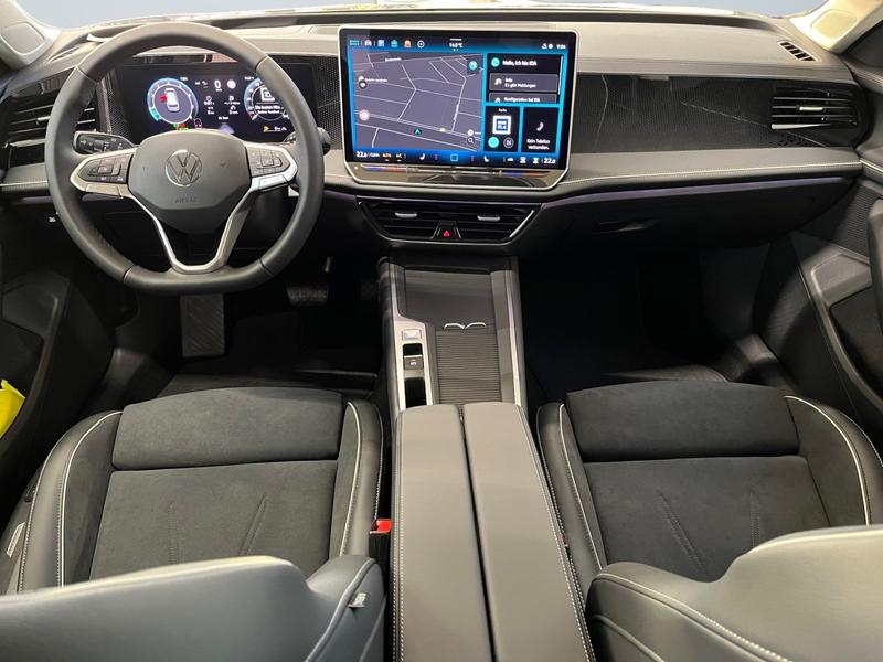VW Passat Variant · Business