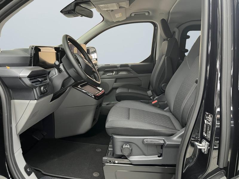 Ford Tourneo Custom · Titanium
