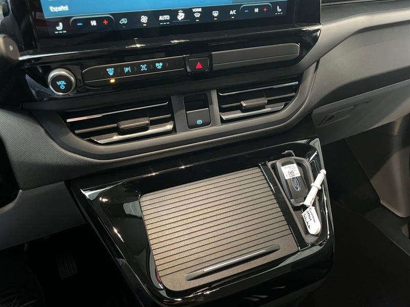 Ford Tourneo Custom · Titanium · Bild 9