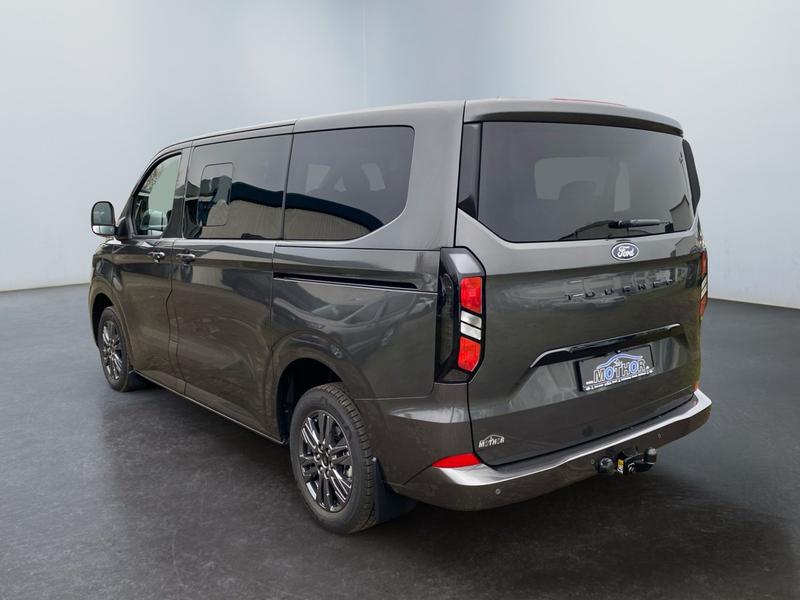 Ford Tourneo Custom · Titanium L1 FWD