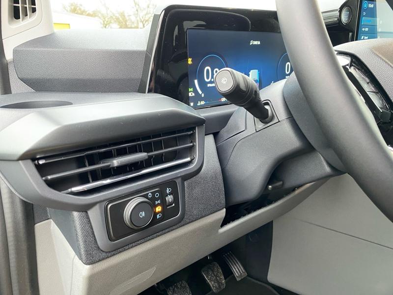 Ford Tourneo Custom · Titanium L1 FWD · Bild 16