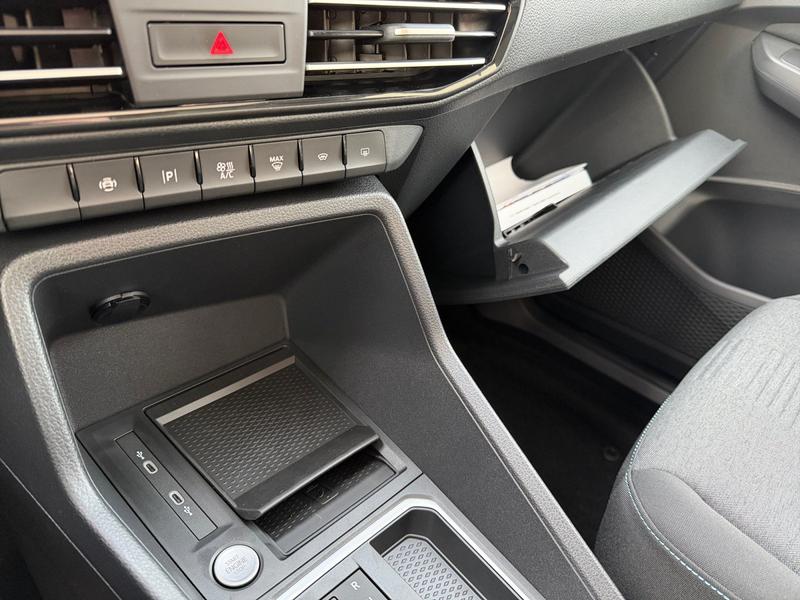 Ford Grand Tourneo · Active · Bild 19