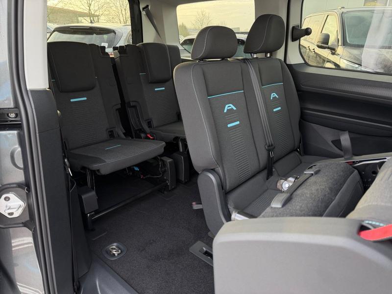 Ford Grand Tourneo · Active · Bild 22