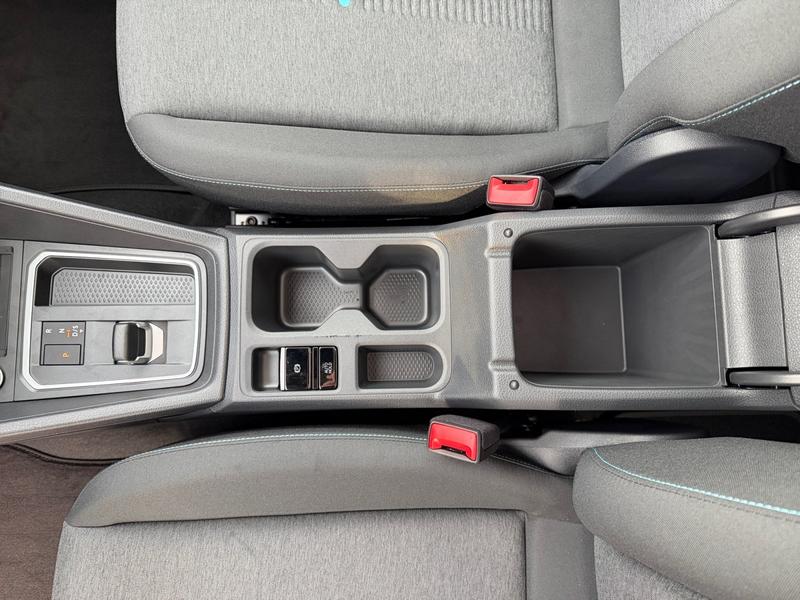 Ford Grand Tourneo · Active · Bild 18