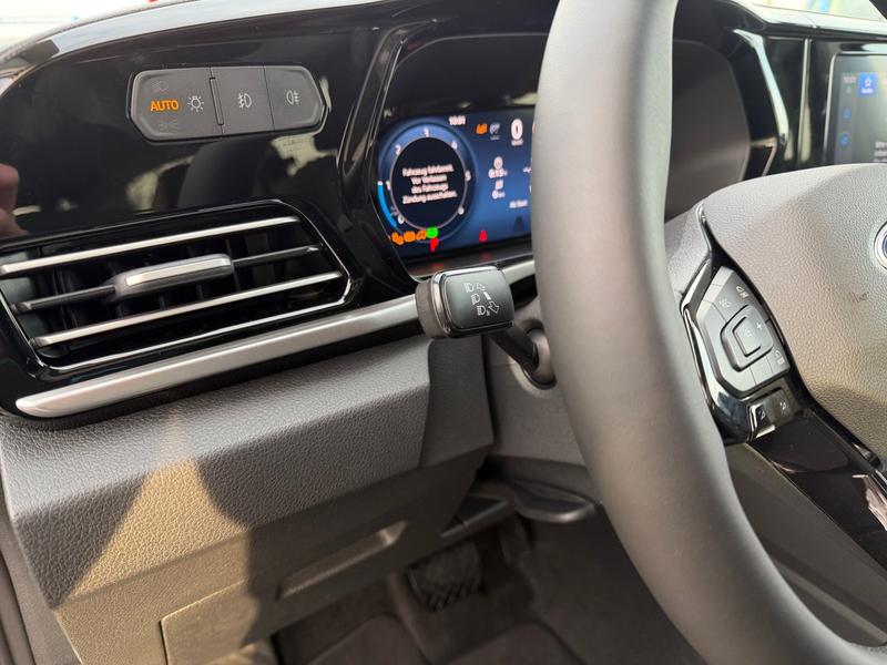 Ford Grand Tourneo · Active · Bild 17