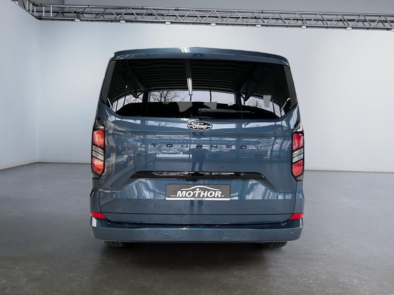 Ford Tourneo Custom · Titanium
