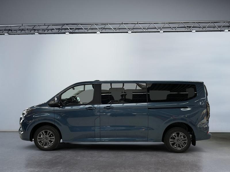 Ford Tourneo Custom · Titanium