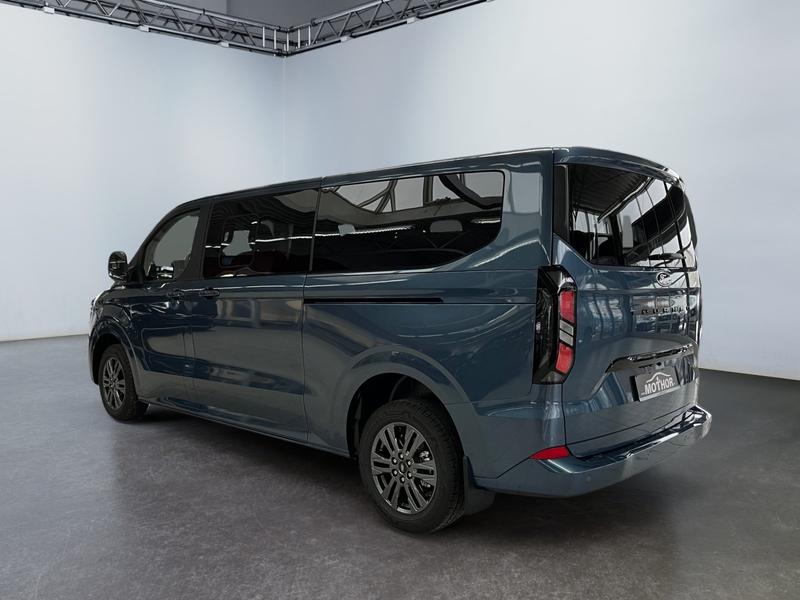 Ford Tourneo Custom · Titanium