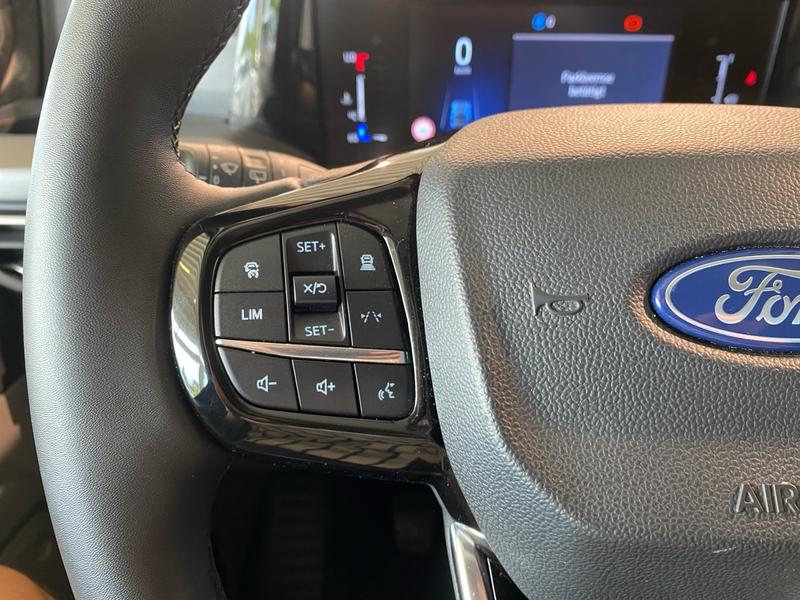 Ford Tourneo Custom · Titanium · Bild 17