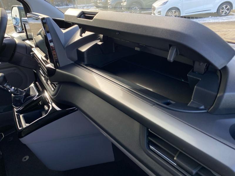 Ford Tourneo Custom · Titanium · Bild 17