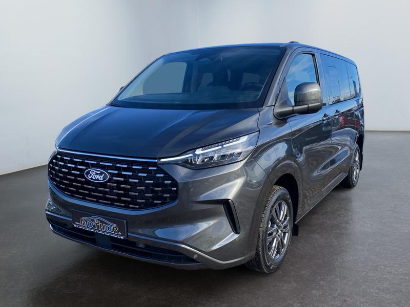 Ford Tourneo Custom · Titanium
