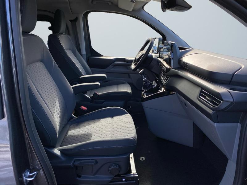 Ford Tourneo Custom · Titanium · Bild 9