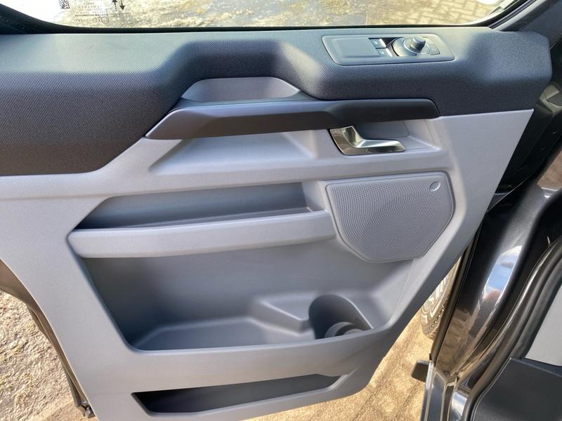 Ford Tourneo Custom · Titanium · Bild 16