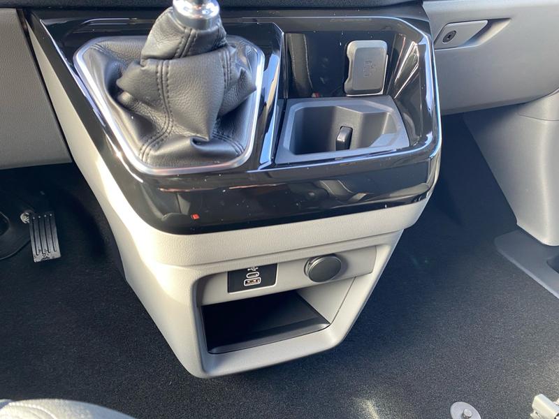 Ford Tourneo Custom · Titanium · Bild 18