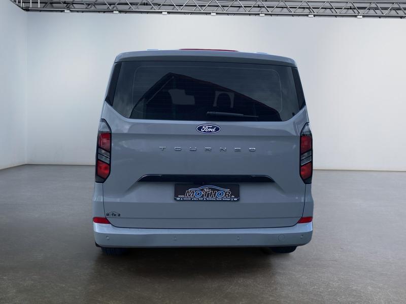 Ford Tourneo Custom · Titanium 320 L1