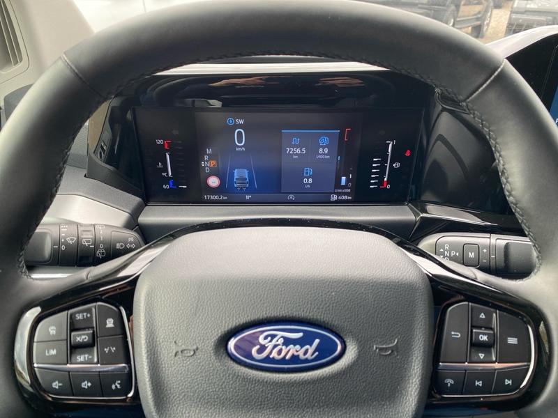 Ford Tourneo Custom · Titanium 320 L1 · Bild 16