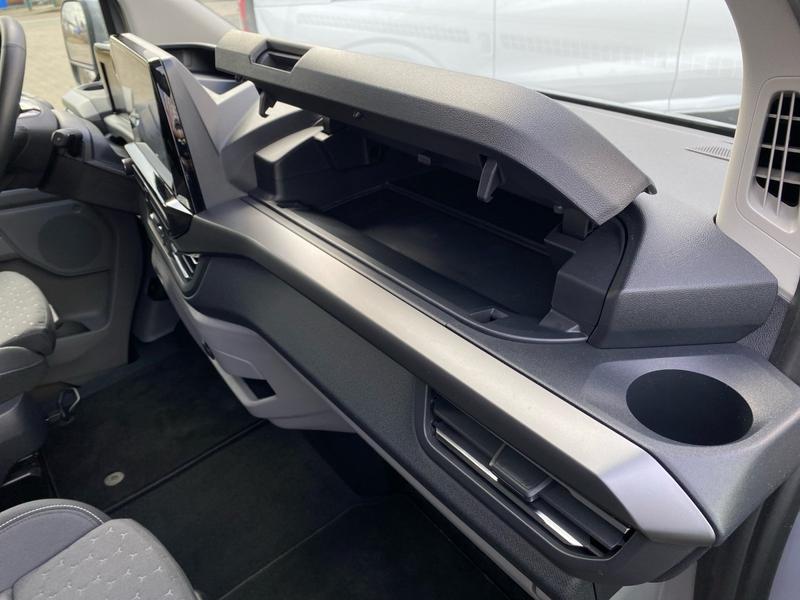 Ford Tourneo Custom · Titanium 320 L1 · Bild 22