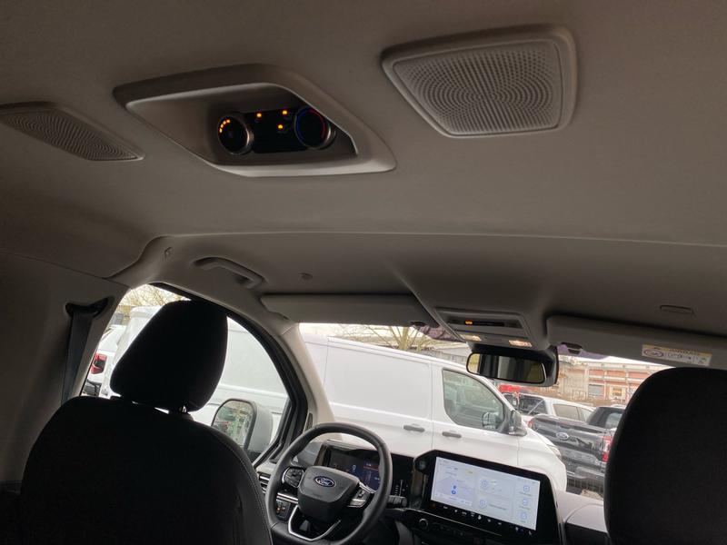 Ford Tourneo Custom · Titanium 320 L1 · Bild 23