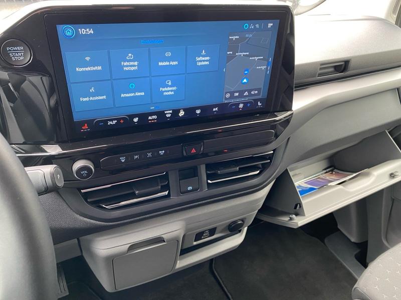 Ford Tourneo Custom · Titanium 320 L1 · Bild 24