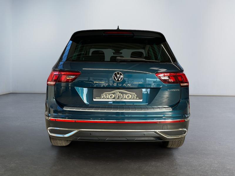 VW Tiguan · Elegance