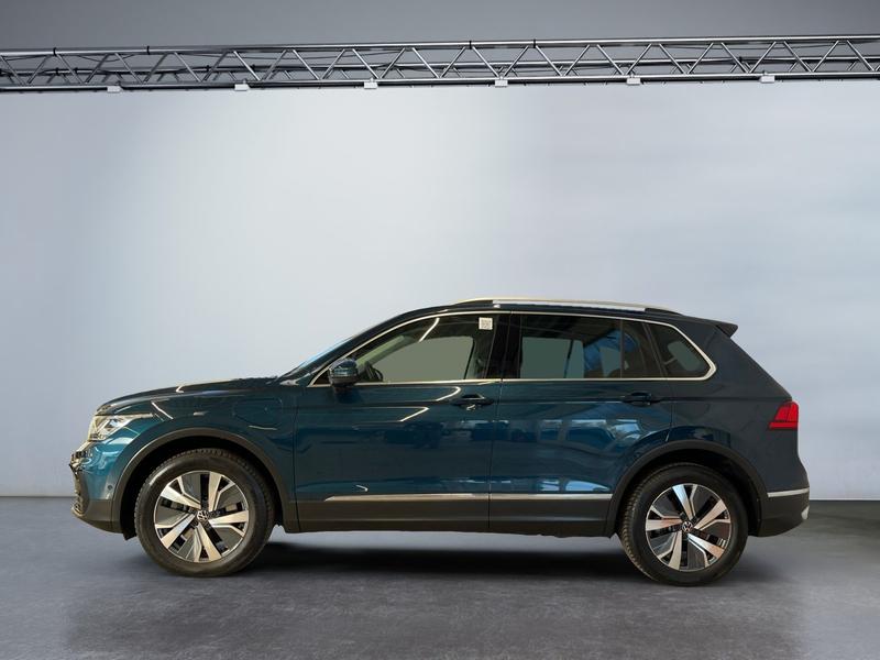 VW Tiguan · Elegance