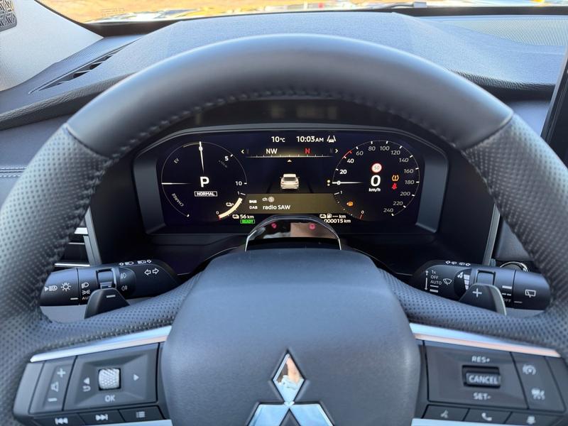Mitsubishi Outlander · S-AWC Top · Bild 12