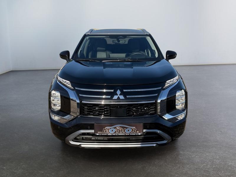 Mitsubishi Outlander · S-AWC Top