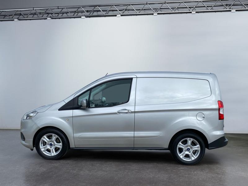 Ford Transit Courier · Limited