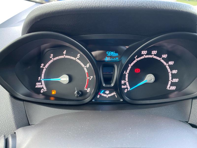 Ford Transit Courier · Limited · Bild 22