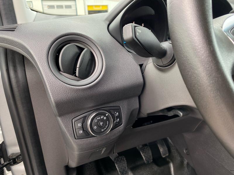 Ford Transit Courier · Limited · Bild 18