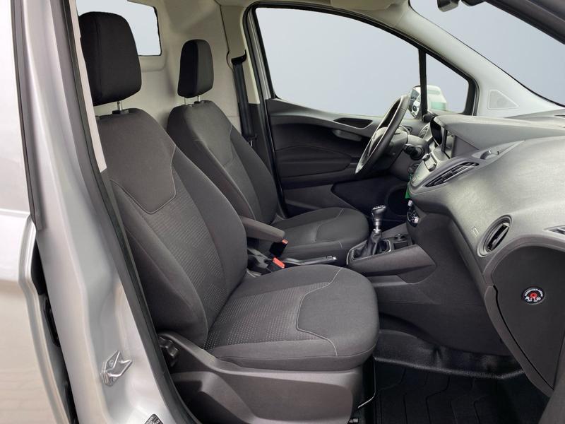 Ford Transit Courier · Limited · Bild 10