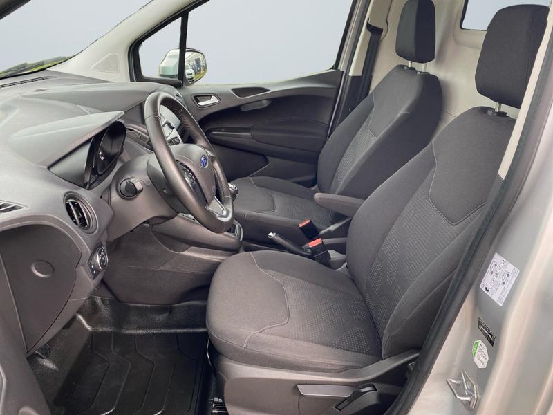 Ford Transit Courier · Limited