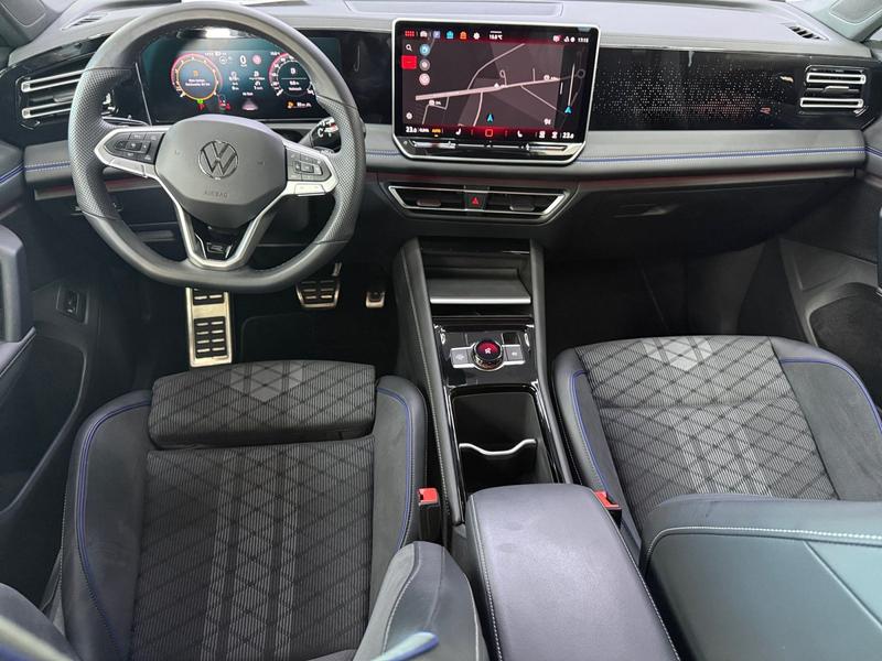 VW Tiguan · R-Line