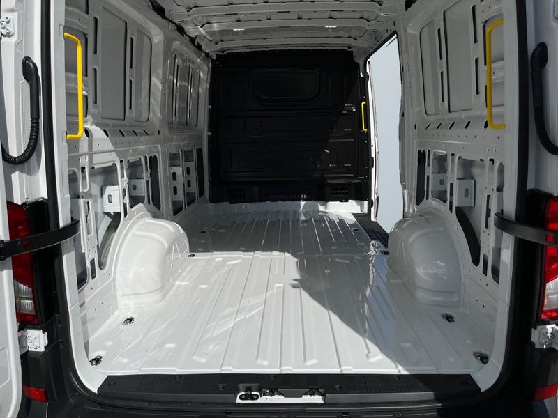 VW Crafter · 35 Kasten mittellang · Bild 13