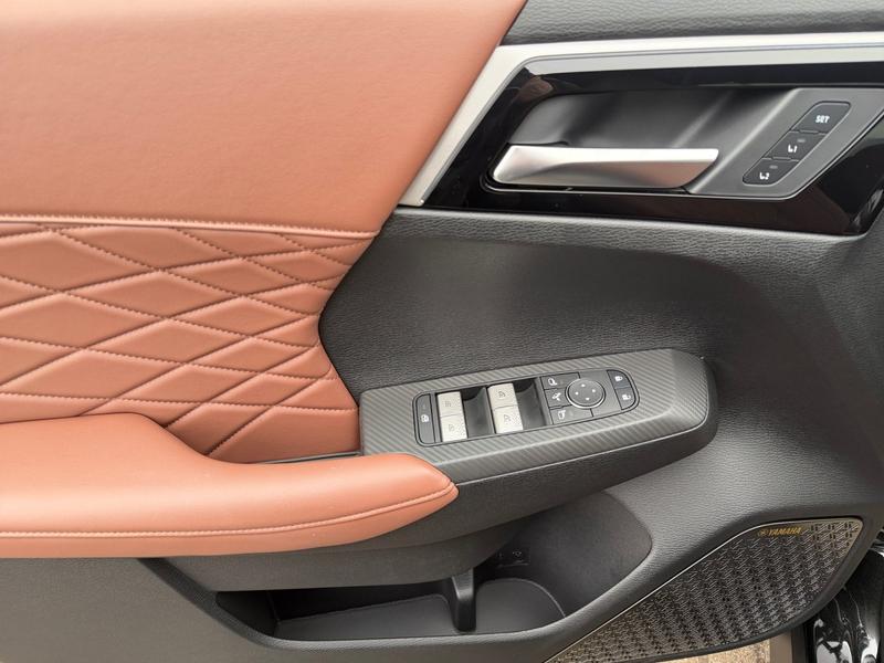 Mitsubishi Outlander · S-AWC Top · Bild 16