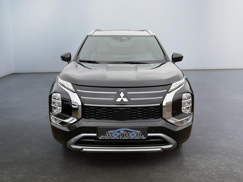 Mitsubishi Outlander · S-AWC Top