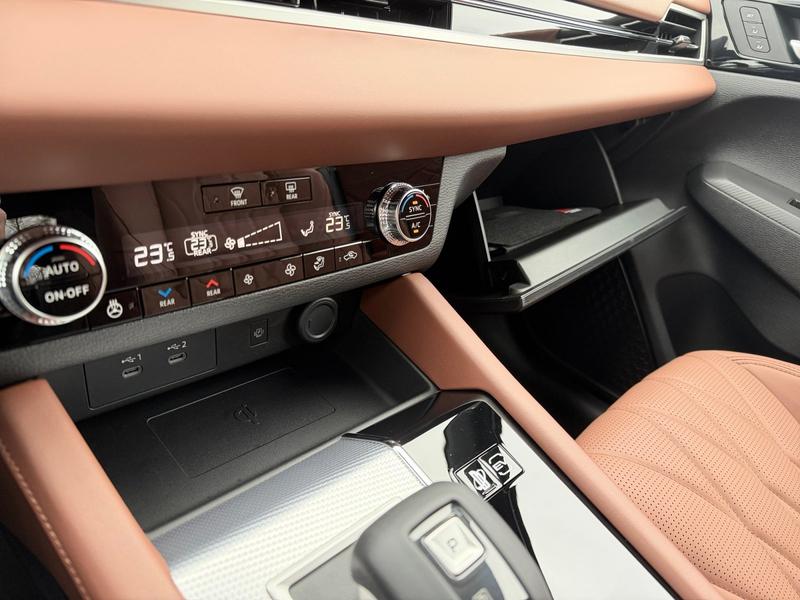 Mitsubishi Outlander · S-AWC Top · Bild 19