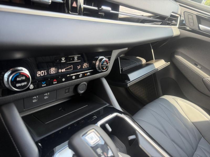 Mitsubishi Outlander · S-AWC Top · Bild 19