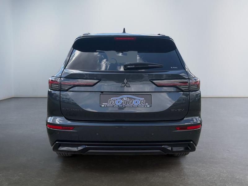 Mitsubishi Outlander · S-AWC Top