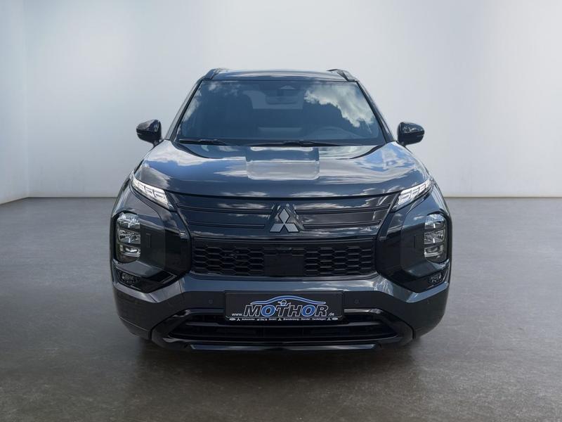 Mitsubishi Outlander · S-AWC Top