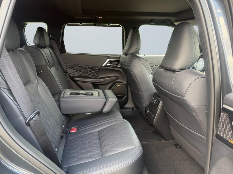 Mitsubishi Outlander · S-AWC Top · Bild 11