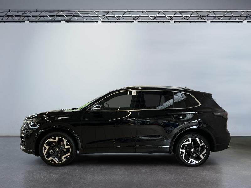 VW Tiguan · R-Line