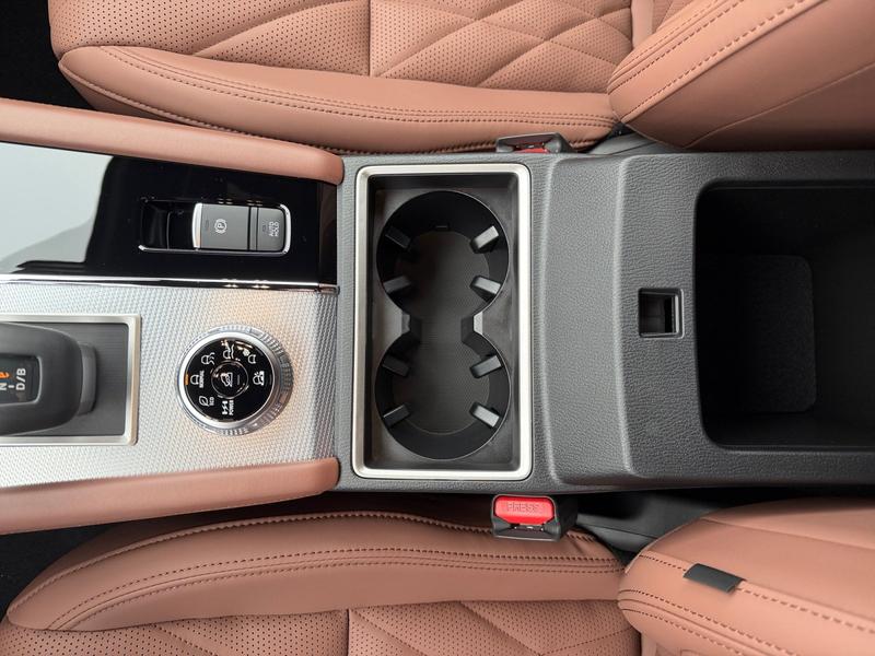 Mitsubishi Outlander · S-AWC Top · Bild 18