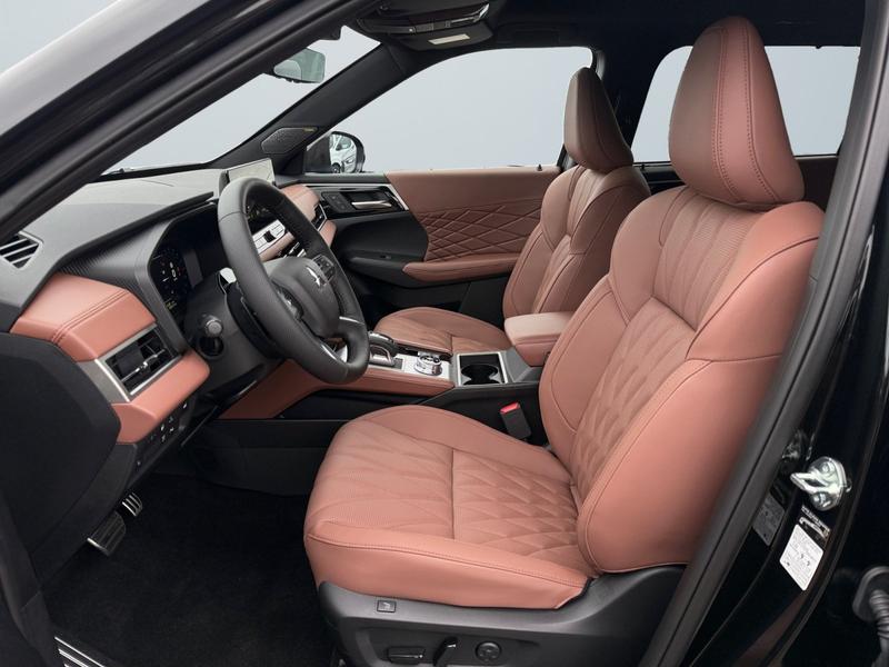 Mitsubishi Outlander · S-AWC Top