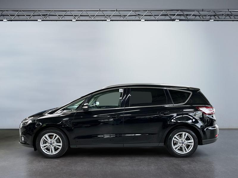 Ford S-Max · Titanium