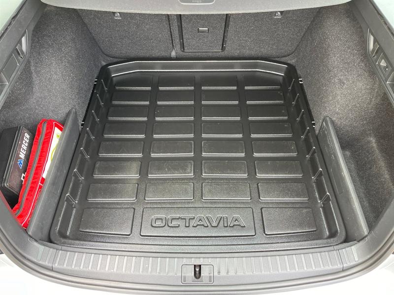 Skoda Octavia · Scout · Bild 14