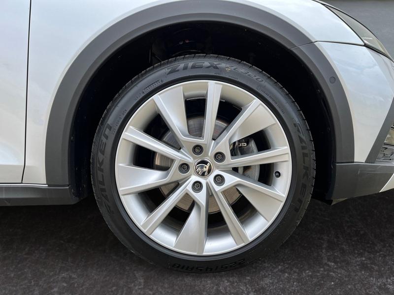 Skoda Octavia · Scout · Bild 15