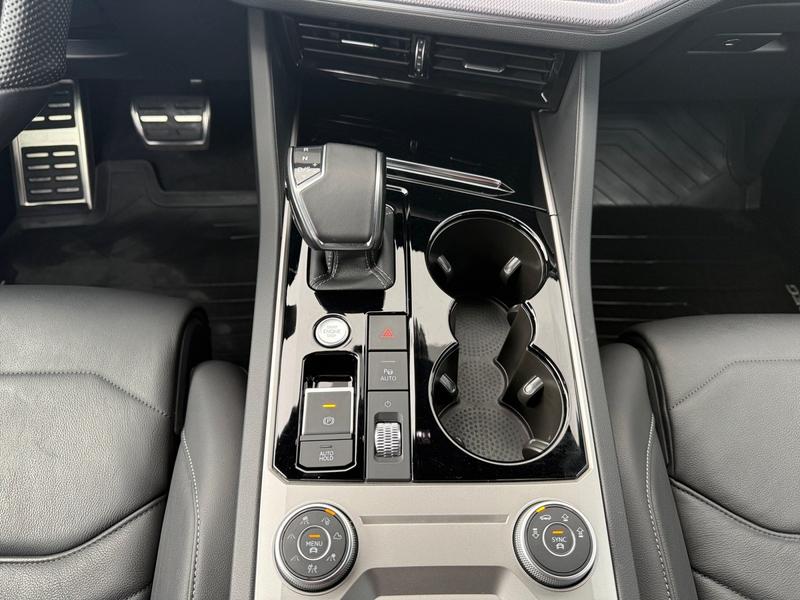 VW Touareg · R-Line · Bild 8